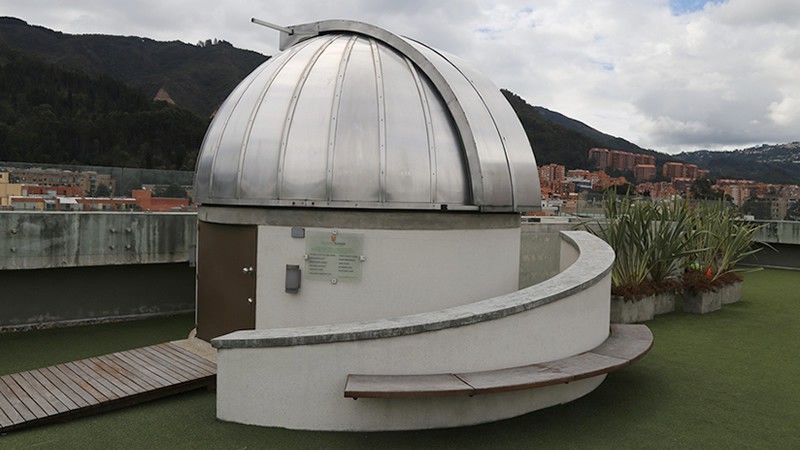 Desde marzo participa en las actividades del grupo de astronomía OFIUCO