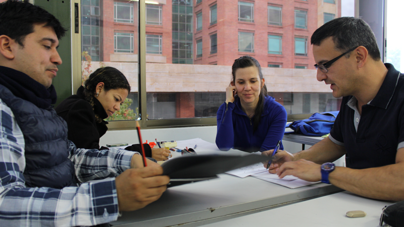 Grupos de investigación académicos