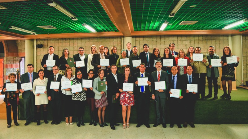 MinTIC y la Universidad El Bosque entregaron diplomas de la Cátedra Empresario Digital
