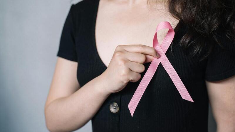 prevencion-cancer-seno-mujeres-ueb