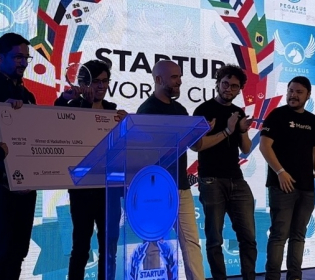 Estudiantes de la Universidad El Bosque triunfan en Startup World Cup con innovador proyecto AssetFlow