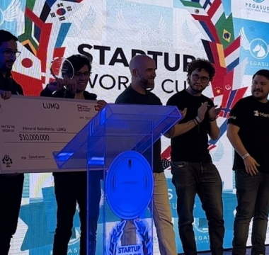 Estudiantes de la Universidad El Bosque triunfan en Startup World Cup con innovador proyecto AssetFlow