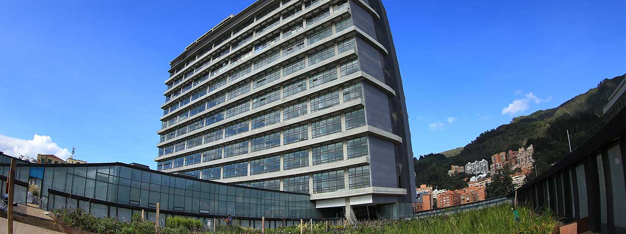 Los Cobos Medical Center