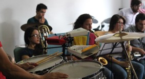 TALLER DE PERCUSIÓN LATINA