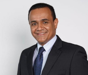 Dr. Arturo Montaño
