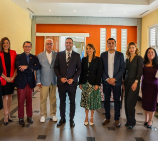 Universidad El Bosque firma acuerdo con el Ministerio de Salud de Aruba.