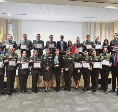 La Universidad El Bosque educa miembros de la Policía Nacional