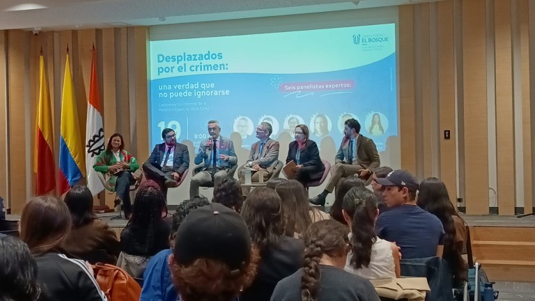 universidad-elbosque-dialogo-crimen-organizado-desplazamiento-forzado