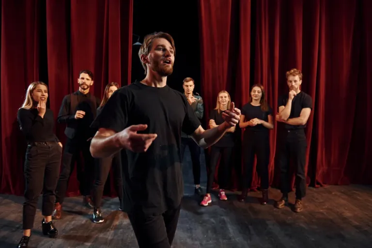 ¿Qué es teatro musical?