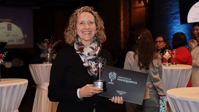 noche-investigadores-universidad-el-bosque-2025