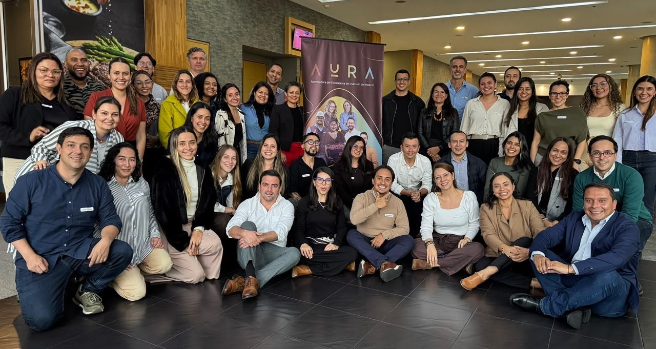 Representantes de las entidades de soporte al emprendimiento que participaron en el programa AuRA