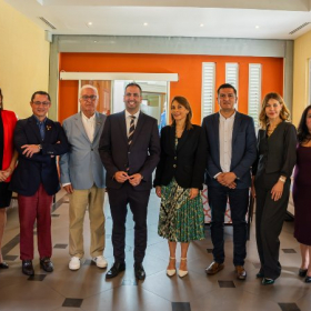 Universidad El Bosque firma acuerdo con el Ministerio de Salud de Aruba.