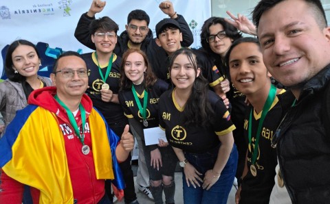 equipo-robotica-universidad-elbosque-runibot-2025