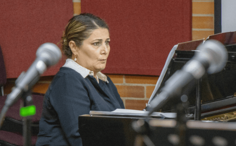 La pianista turca Malahat Ismayilova en su presentación en la Universidad El Bosque