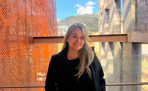 Fotografía de la docente Genny Fuentes de la Facultad de Enfermería