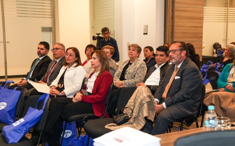 Asistentes al lanzamiento del Marco de Competencias Transversales para los Profesionales de la Salud